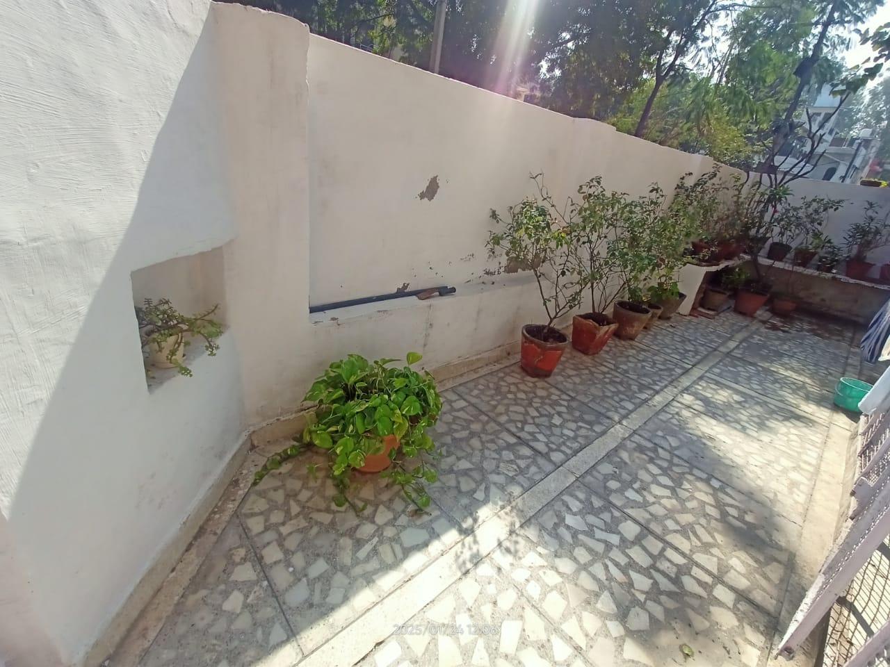 G+2 Flat In Dayalabgh